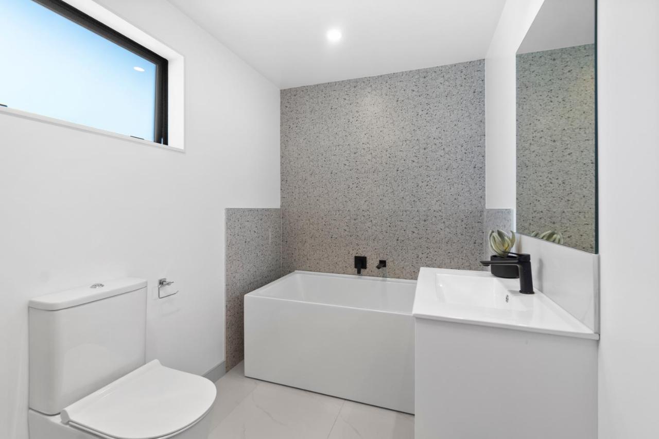 Villa New House Walk To Rototuna Shopping Mall Hamilton Exterior foto